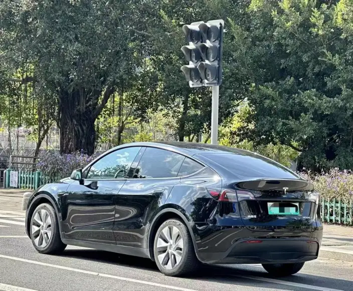 Model Y 2022 Model Facelift Rear-wheel drive version – фото 4