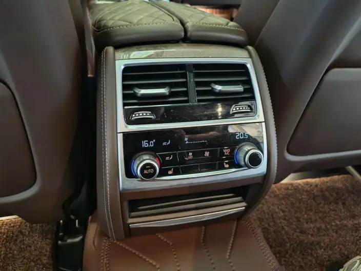BMW 7 Series 2021 Model 740Li Leading Model Luxury Set – фото 7