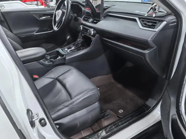 Toyota Wildlander 2022 Model Hybrid 2.5L 2WD Luxury PLUS Edition – фото 9