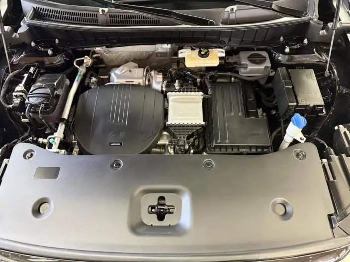 HONGQI HS6 PHEV 2026 Model 240 Smart Hybrid Edition – фото 6