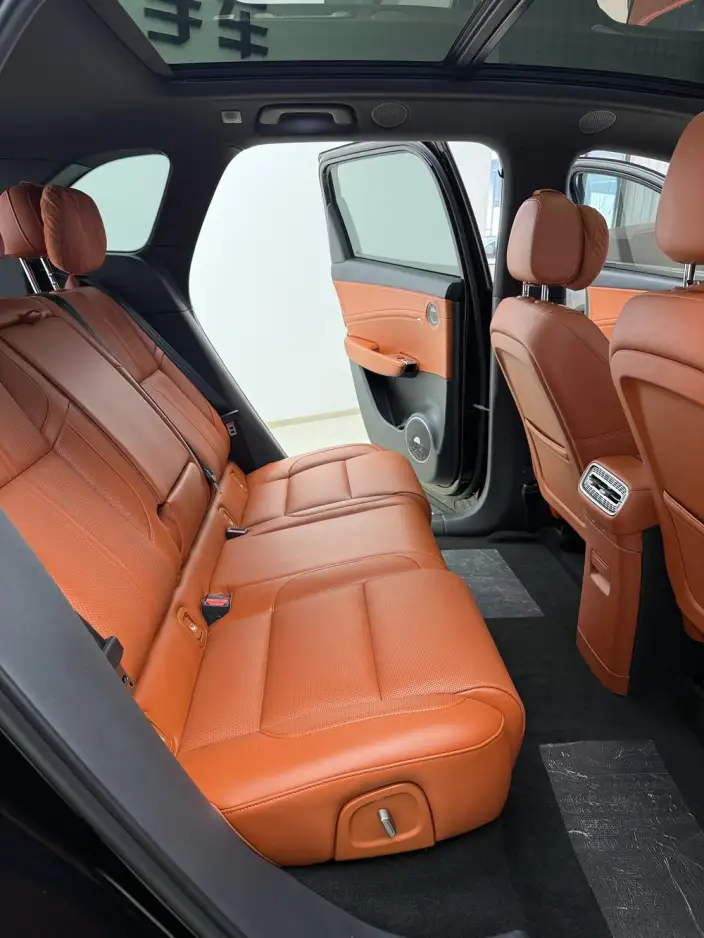 HONGQI HS6 PHEV 2026 Model 240 Smart Hybrid Edition – фото 7