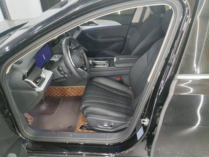 Hongqi H5 2025 Model 2.0T Automatic Flag Enjoy Edition – фото 7