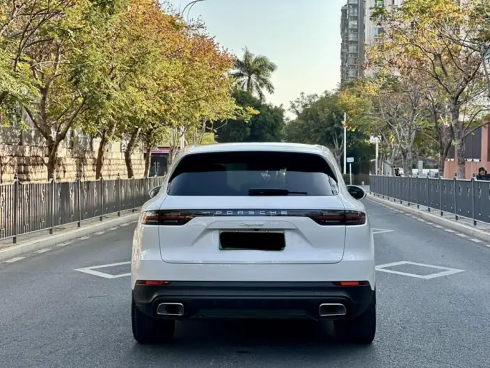 Cayenne E-Hybrid 2023 Model Cayenne E-Hybrid 2.0T – фото 5