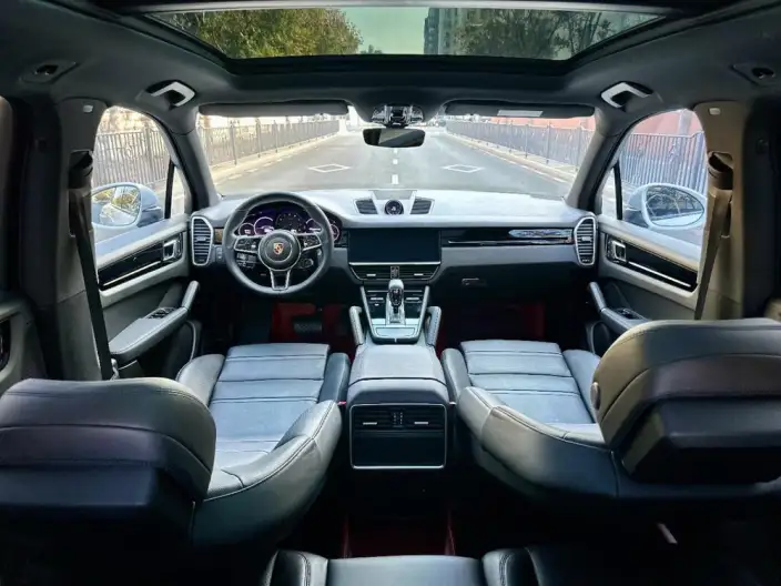 Cayenne E-Hybrid 2023 Model Cayenne E-Hybrid 2.0T – фото 8