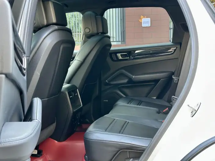 Cayenne E-Hybrid 2023 Model Cayenne E-Hybrid 2.0T – фото 9