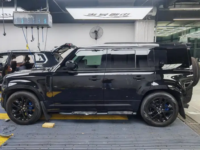 Land Rover Defender 2023 Model Facelift 110 P400 X-Dynamic HSE – фото 3