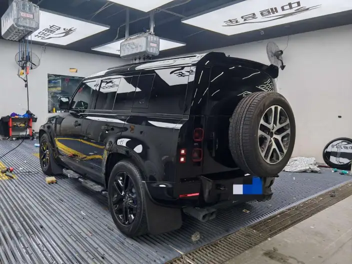 Land Rover Defender 2023 Model Facelift 110 P400 X-Dynamic HSE – фото 4