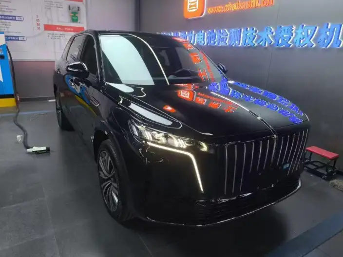 HONGQI HS6 PHEV 2026 Model 220 4WD Smart Hybrid Edition
