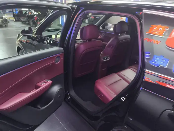 HONGQI HS6 PHEV 2026 Model 220 4WD Smart Hybrid Edition – фото 8