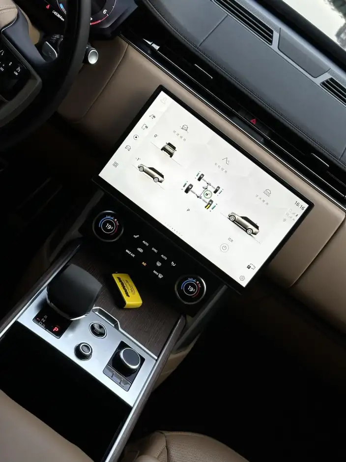 Range Rover 2024 Model 3.0 L6 400PS Shengshi Extended Edition 7 seat – фото 7