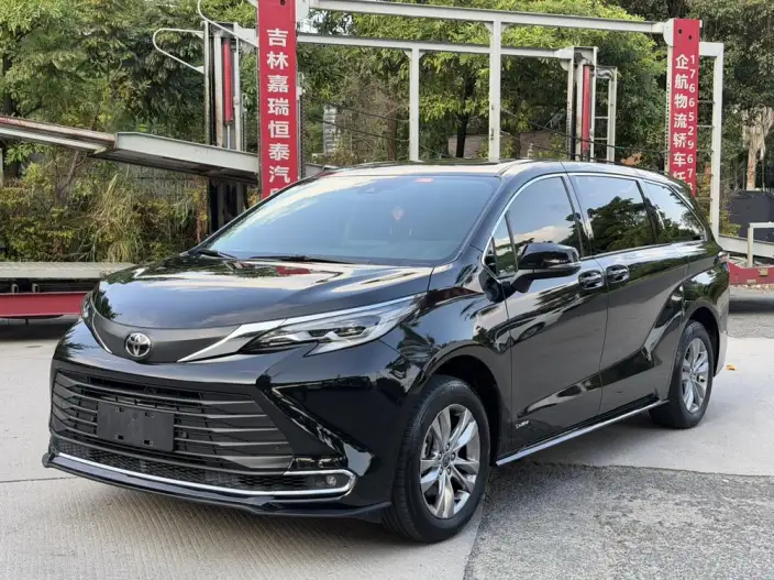 Toyota Sienna 2024 Model Hybrid 2.5L Comfort Edition – фото 1
