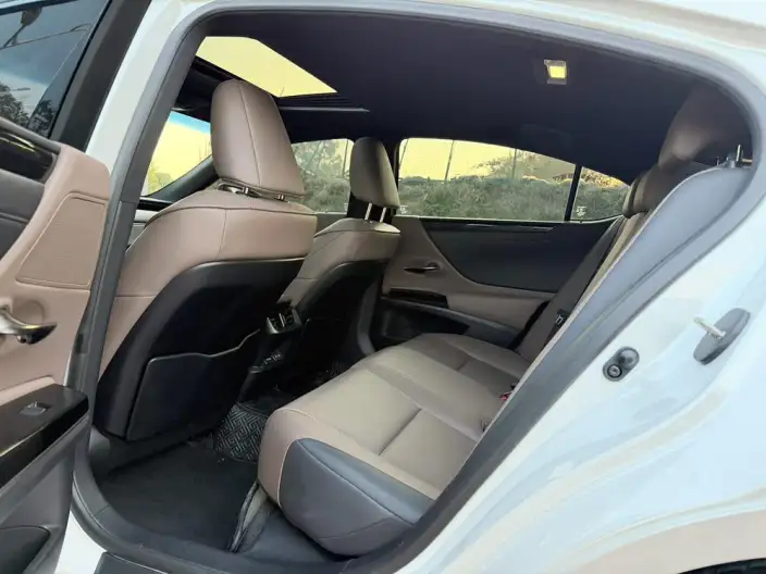 Lexus ES 2022 Model 200 Superior Edition – фото 9