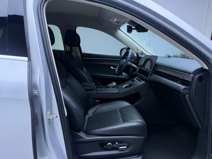 Aito M5 2022 Model Extended Range 4WD performance version – фото 8