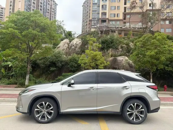 Lexus RX 2020 Model Facelift 300 4WD Elegant Edition – фото 4
