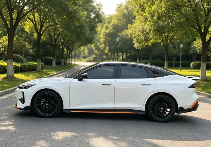 Changan UNI-V 2023 Model 1.5T Sports Edition – фото 3
