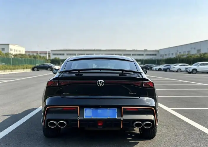 Changan UNI-V 2023 Model 1.5T Sports Edition – фото 5