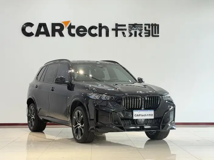 BMW X5 2023 Model xDrive40Li Exclusive Model M Sports Night Set – фото 3