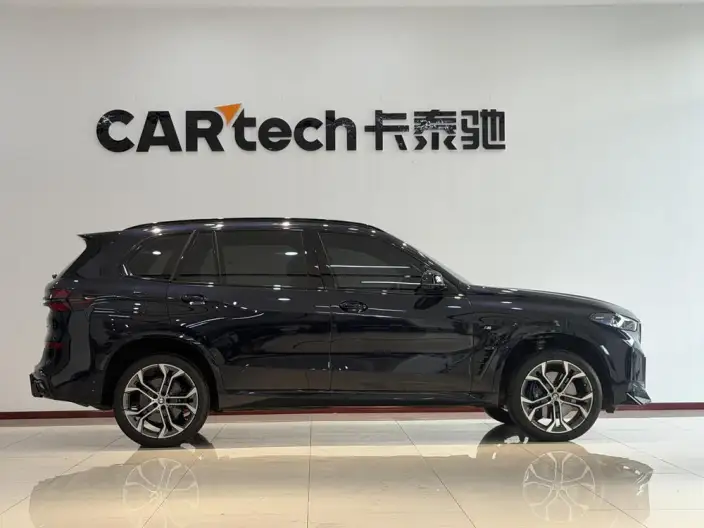 BMW X5 2023 Model xDrive40Li Exclusive Model M Sports Night Set – фото 8