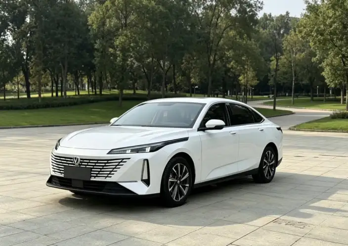 Changan Eado 2024 Model 1.5T DCT Changxiang Edition – фото 1