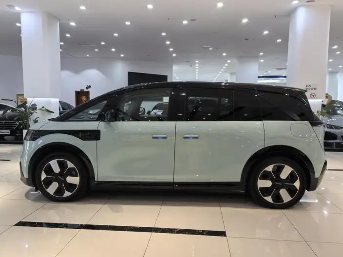 ZEEKR MIX 2025 Model 102kWh Long Battery Life Pro Smart Driving Edition