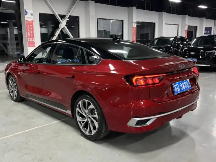 Ford Mondeo 2025 Model EcoBoost 245 Supreme Model
