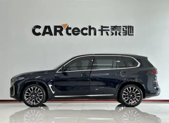 BMW X5 2023 Model xDrive40Li M Sports Set – фото 4
