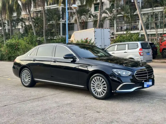 Mercedes-Benz E-Class 2023 Model E 300 L Luxury Model sedan – фото 3