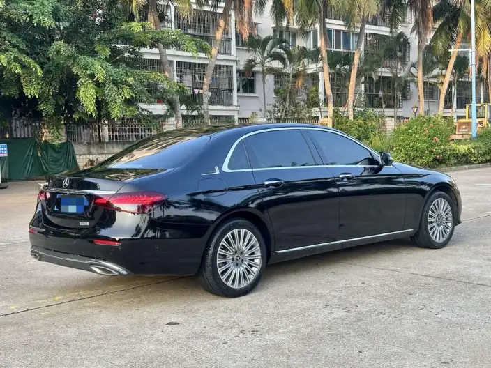 Mercedes-Benz E-Class 2023 Model E 300 L Luxury Model sedan – фото 6