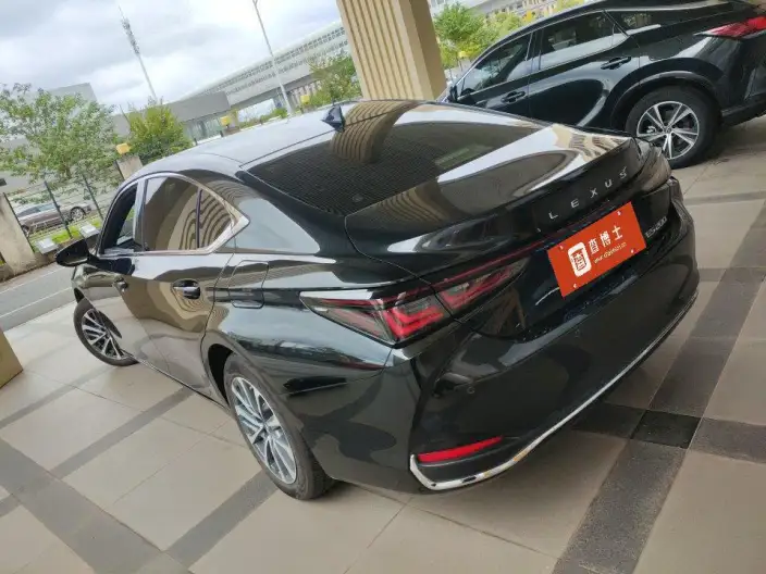 Lexus ES 2025 Model 200 Premium – фото 4