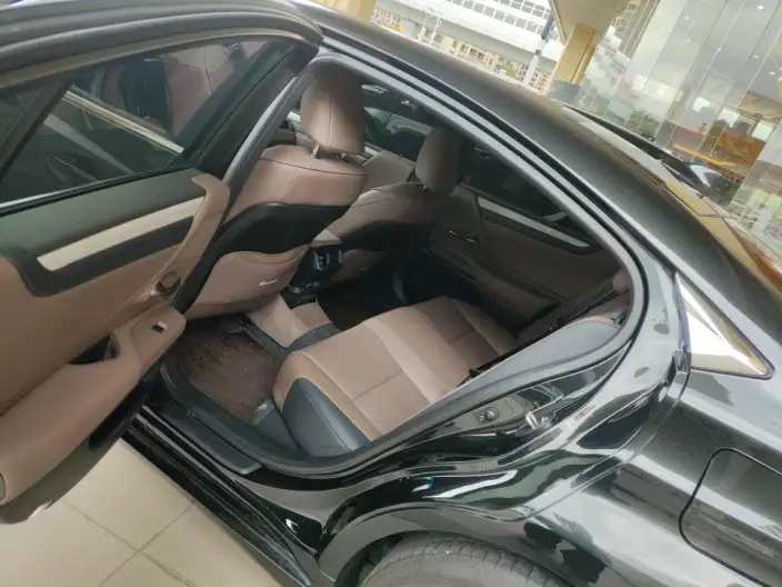 Lexus ES 2025 Model 200 Premium – фото 9