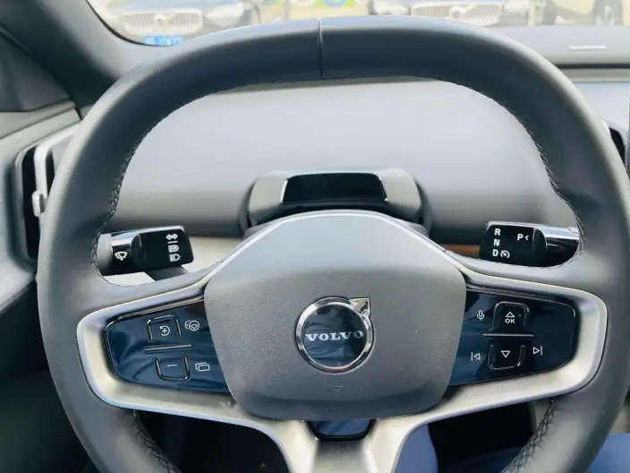 Volvo EX30 2025 Model Rear Drive Long Battery Life Pro Edition Plus – фото 10