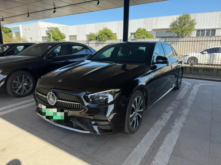 Mercedes-Benz E-Class PHEV 2022 Model Facelift E 350 e L sedan – фото 1
