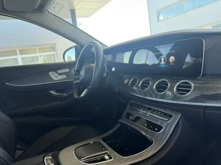 Mercedes-Benz E-Class PHEV 2022 Model Facelift E 350 e L sedan – фото 6