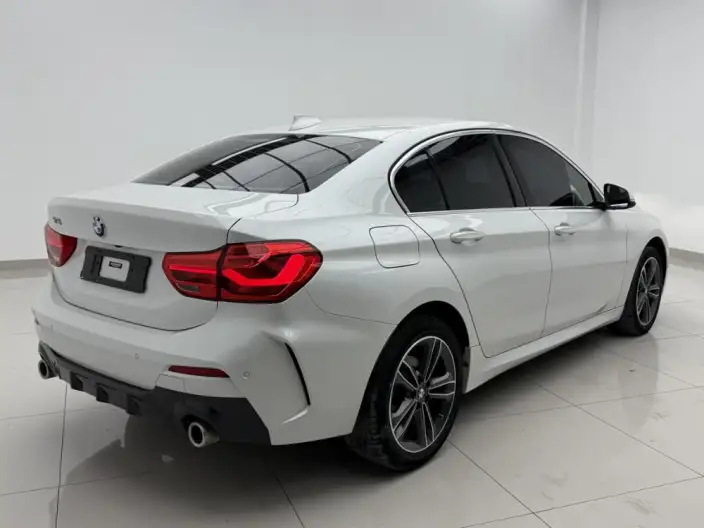BMW 1 Series 2023 Model 120i M Sports Edition – фото 6