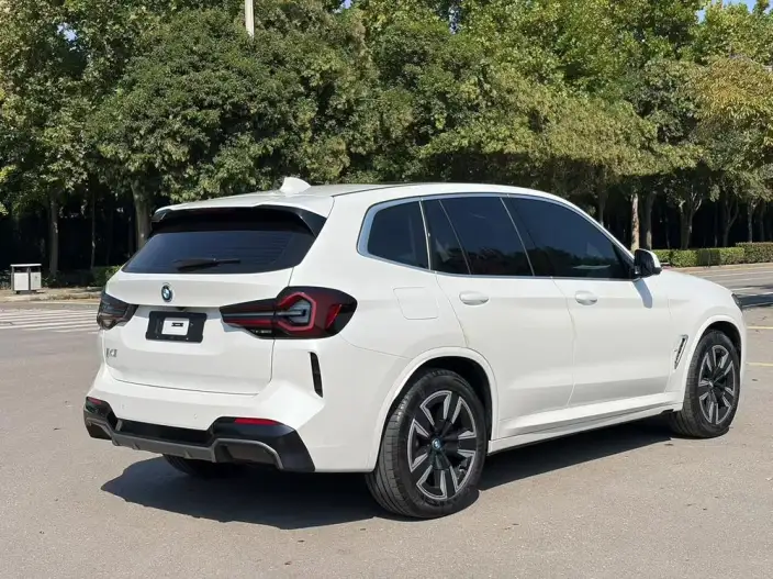 BMW iX3 2023 Model Leading Model – фото 6