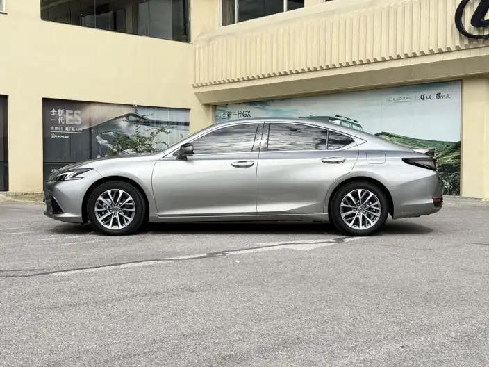 Lexus ES 2025 Model 200 Premium – фото 3