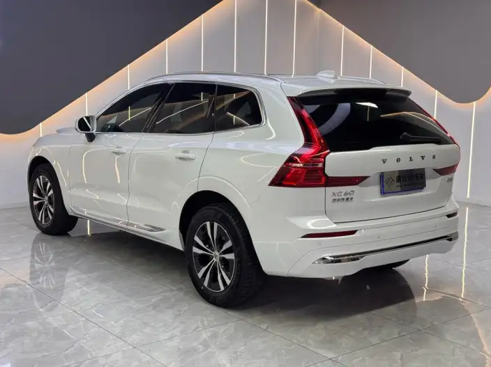Volvo XC60 2024 Model B5 4WD Smart Range Deluxe Edition