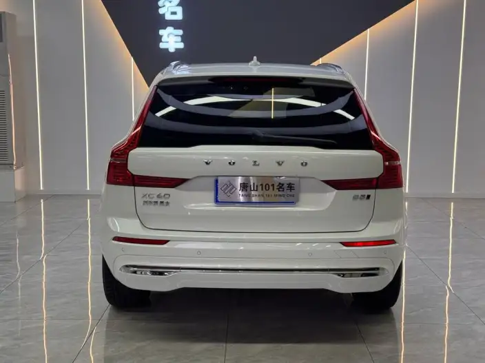 Volvo XC60 2024 Model B5 4WD Smart Range Deluxe Edition – фото 5