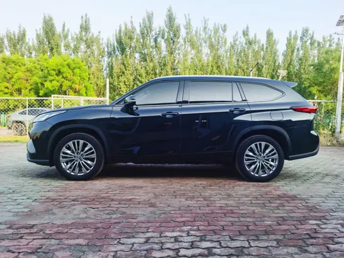 Toyota Highlander 2022 Model 380T 4WD Premium Edition 7 seat – фото 4