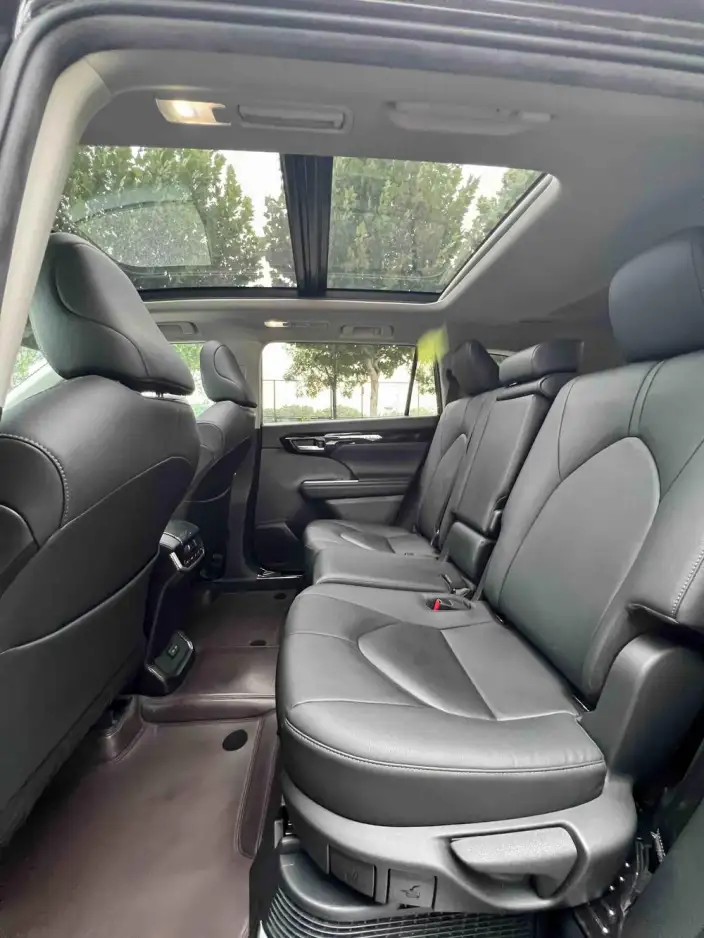 Toyota Highlander 2022 Model Hybrid 2.5L 4WD Premium Edition 7 seat – фото 9
