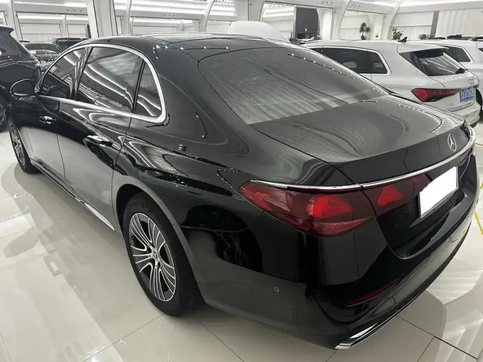 Mercedes-Benz E-Class 2025 Model Facelift E 260 L sedan – фото 4