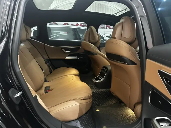 Mercedes-Benz E-Class 2025 Model Facelift E 260 L sedan – фото 8