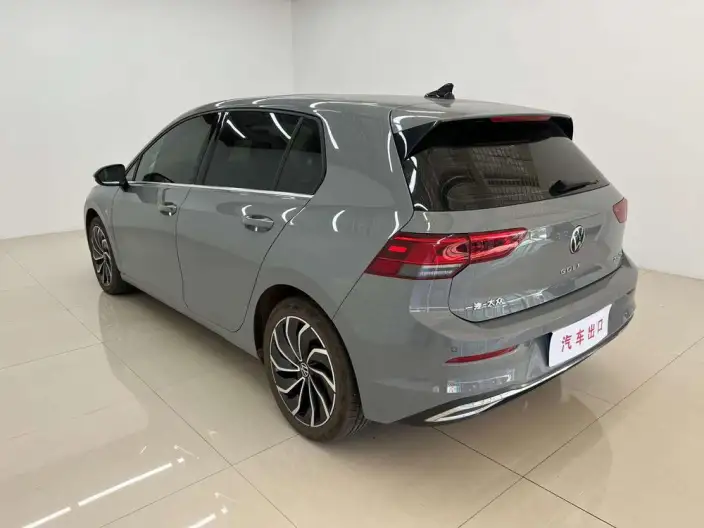 Volkswagen Golf 2023 Model 280TSI DSG Pro – фото 4