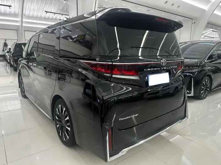Vellfire 2023 Model Toyota Crown 2.5L Intelligent Hybrid 4WD Supreme Edition – фото 4