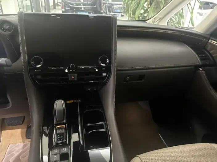 Vellfire 2023 Model Toyota Crown 2.5L Intelligent Hybrid 4WD Supreme Edition – фото 9