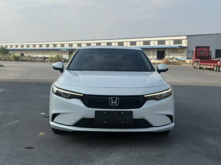 Model Ge 2023 Model 240TURBO CVT Leading version – фото 2