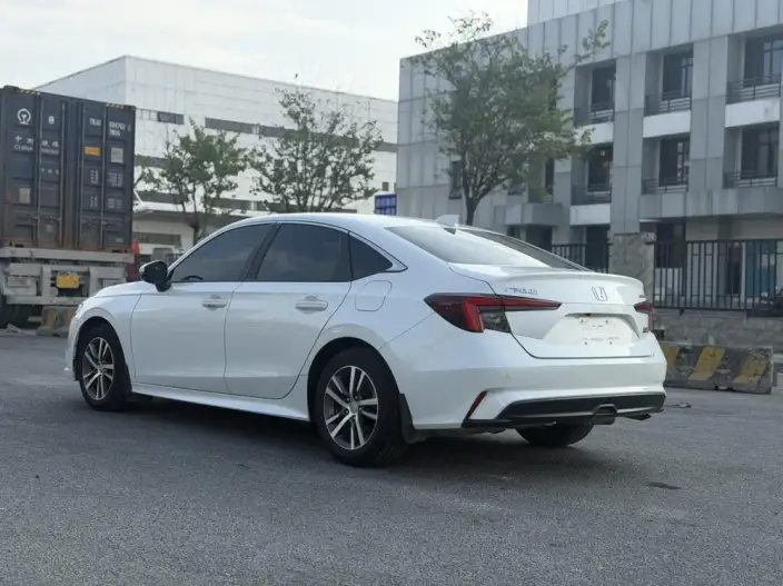 Model Ge 2023 Model 240TURBO CVT Leading version – фото 4