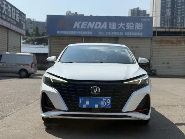 Changan Eado 2022 Model PLUS Blue whale NE 1.4T GDI DCT Noble Model – фото 2