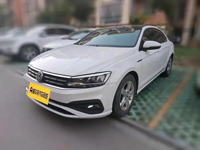 Volkswagen Lamando 2021 Model 230TSI DSG Fashion edition – фото 1