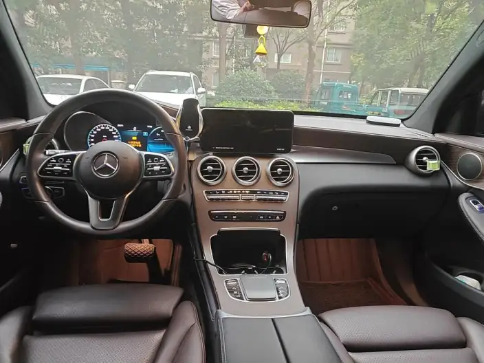 Mercedes-Benz GLC 2022 Model GLC 300 L 4MATIC Dynamic Model Collector Edition – фото 5
